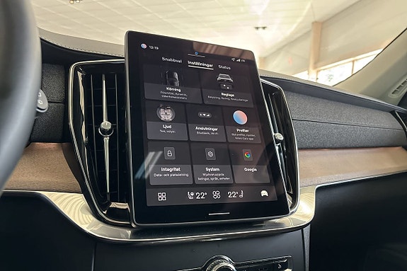 Volvo XC90 28 of 30
