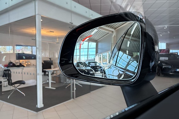 Volvo XC90 24 of 30