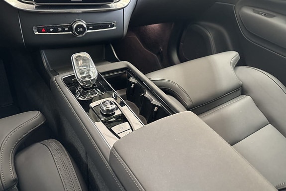 Volvo XC90 20 of 30