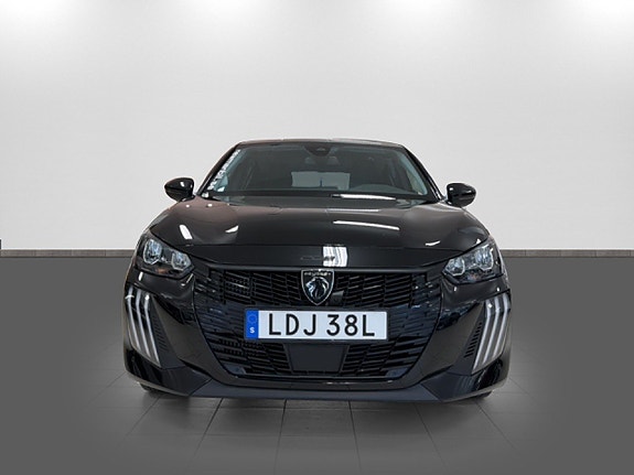 Peugeot 208 2 of 5