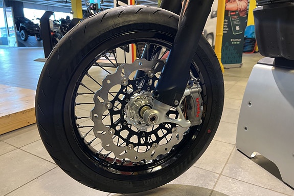 Stark Varg SM Alpha 80HK Medium / Pirelli *Finns i lager* 7 of 10
