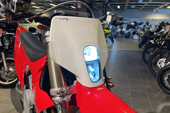 Stark Varg SM Alpha 80HK Medium / Pirelli *Finns i lager* 6 of 10