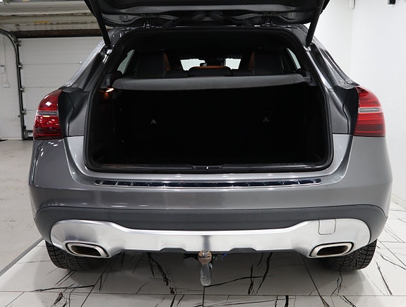 Mercedes-Benz GLA180 6 of 22