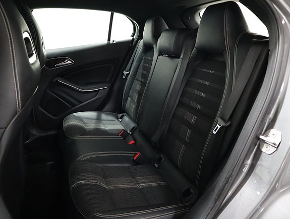 Mercedes-Benz GLA180 8 of 22