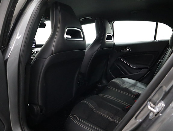 Mercedes-Benz GLA180 10 of 22