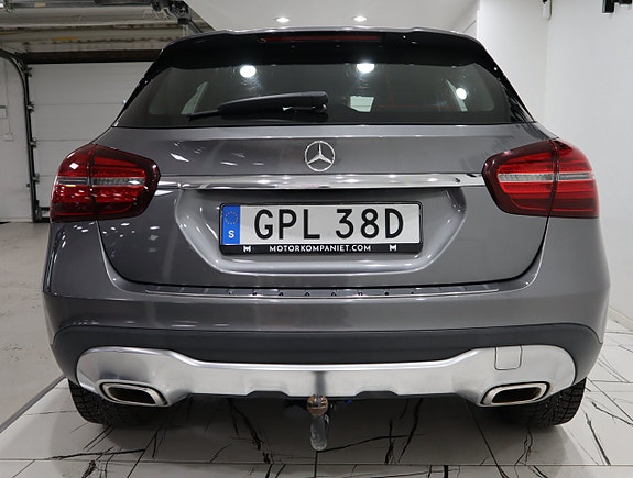Mercedes-Benz GLA180 5 of 22