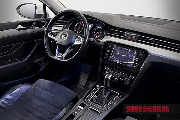 Volkswagen Passat 12 of 26
