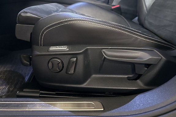 Volkswagen Passat 20 of 26