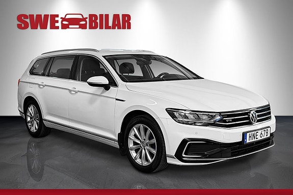 Volkswagen Passat 3 of 26