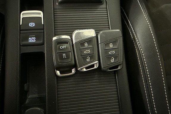 Volkswagen Passat 26 of 26