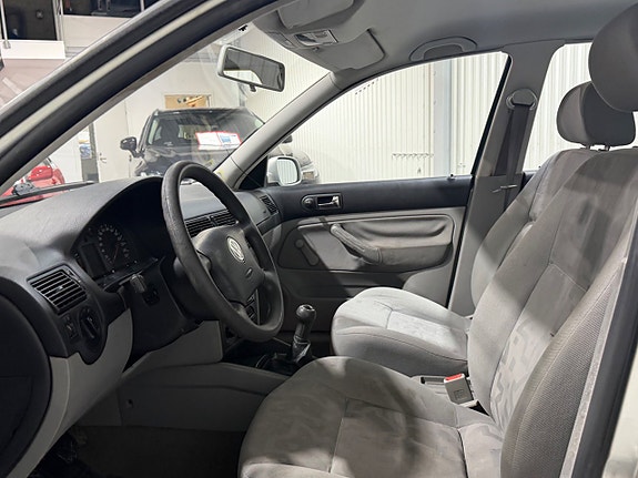 Volkswagen Golf I 9 of 14