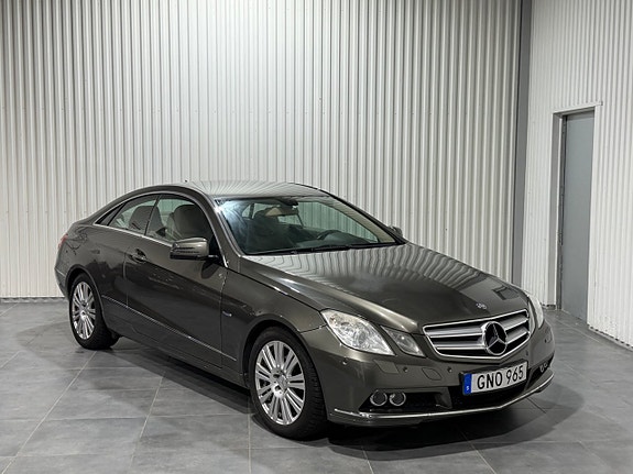 Mercedes-Benz E220 3 of 14