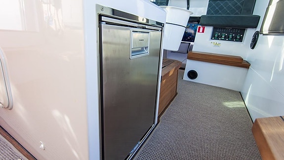 Axopar 37 Cabin - 2019 21 of 30