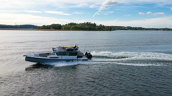 Axopar 37 Cabin - 2019 16 of 30