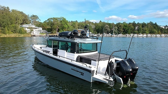 Axopar 37 Cabin - 2019 6 of 30