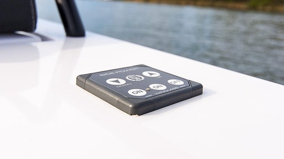 Axopar 37 Cabin - 2019 26 of 30