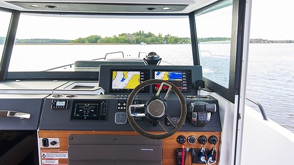 Axopar 37 Cabin - 2019 17 of 30