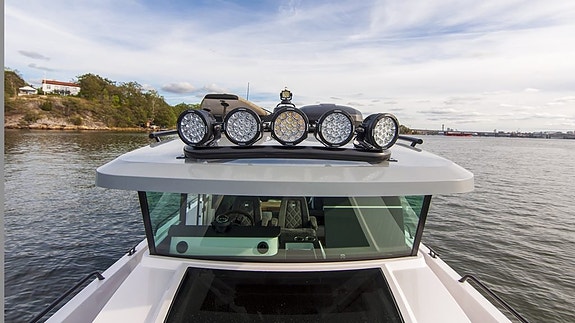 Axopar 37 Cabin - 2019 23 of 30