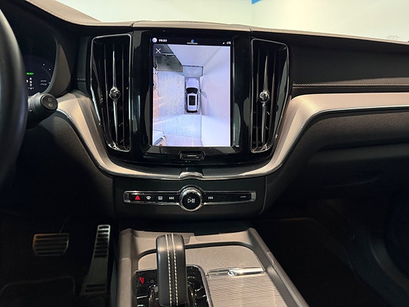 Volvo XC60 19 of 21