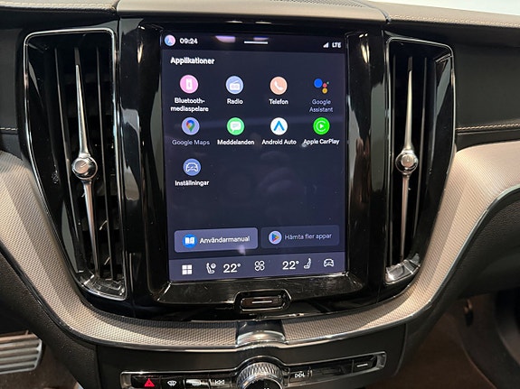 Volvo XC60 16 of 21