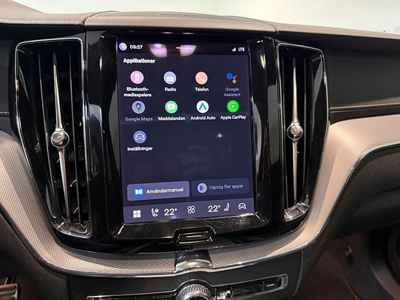 Volvo XC60 12 of 21