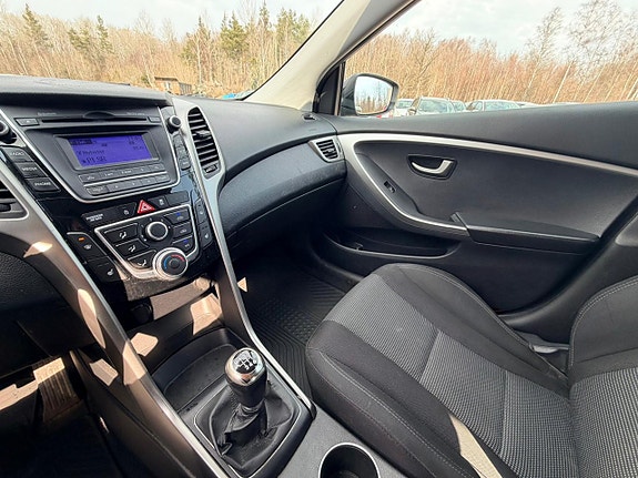 Hyundai i30 11 of 12