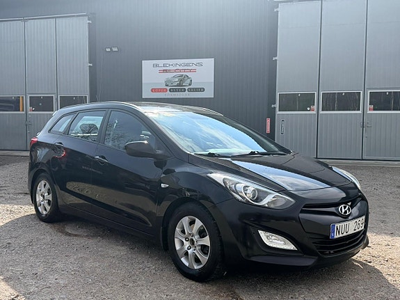 Hyundai i30 2 of 12
