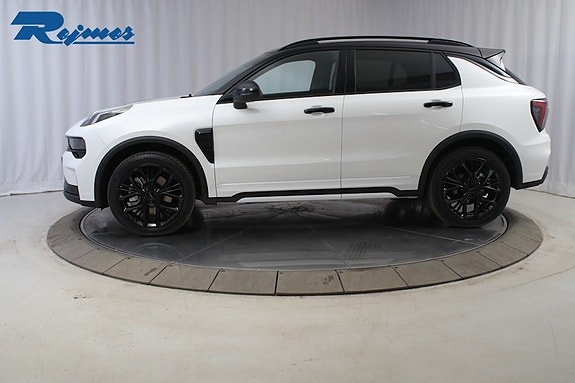Lynk & Co 01 3 of 22