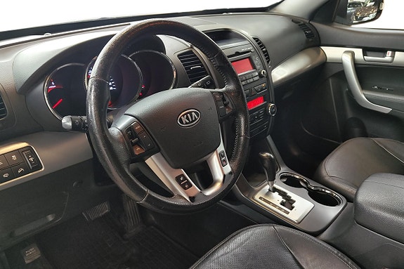 Kia Sorento 9 of 24
