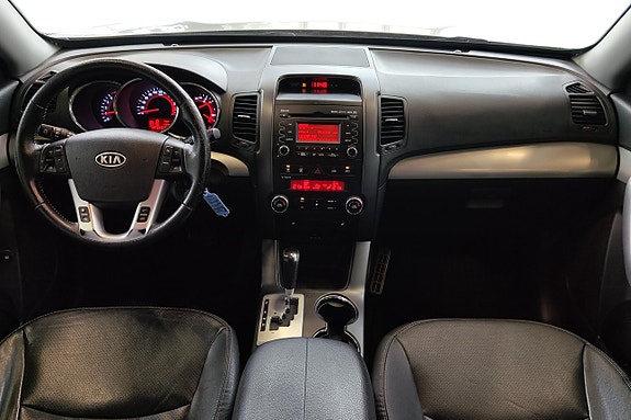 Kia Sorento 10 of 24