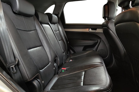 Kia Sorento 16 of 24