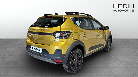 Dacia Sandero 2 of 5
