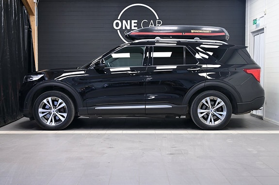 Ford Explorer 4 of 5