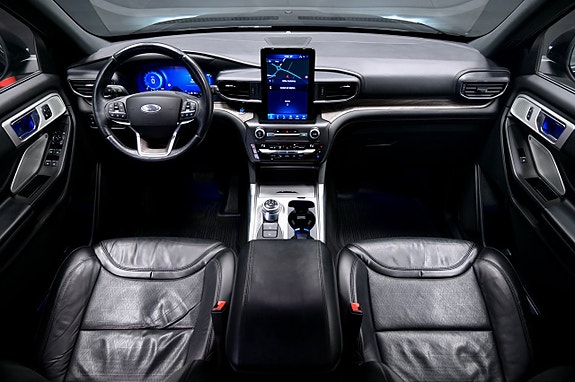 Ford Explorer 19 of 30