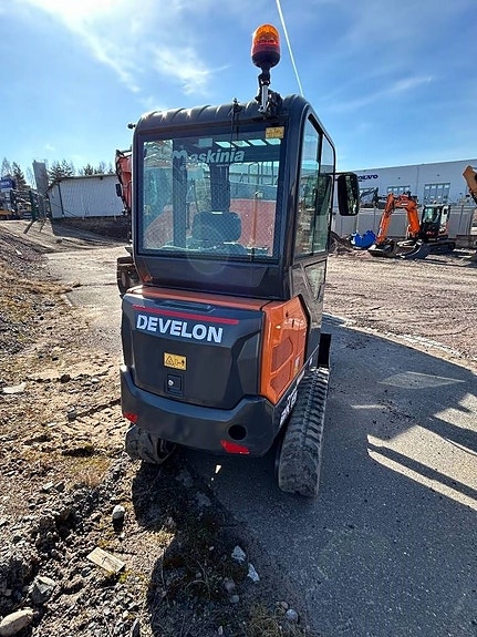 Develon DX 19-7 4 of 5