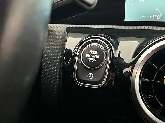Mercedes-Benz CLA200 d 16 of 30