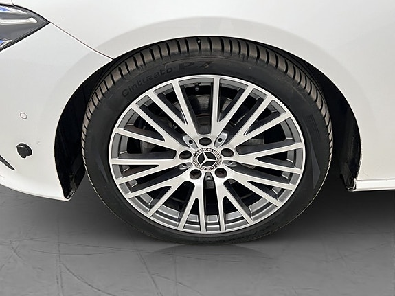 Mercedes-Benz CLA200 d 29 of 30