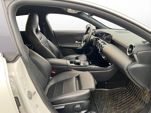 Mercedes-Benz CLA200 d 23 of 30