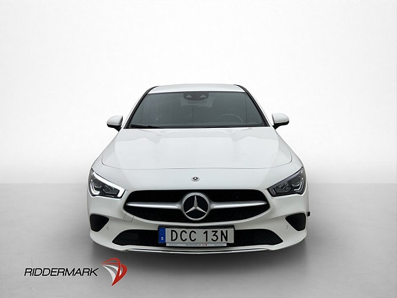 Mercedes-Benz CLA200 d 2 of 5