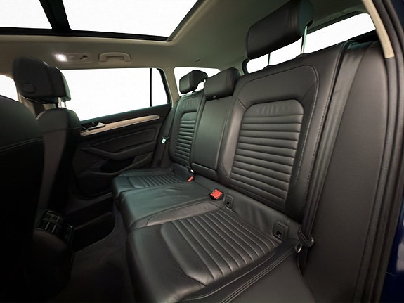 Volkswagen Passat Alltrack 26 of 30