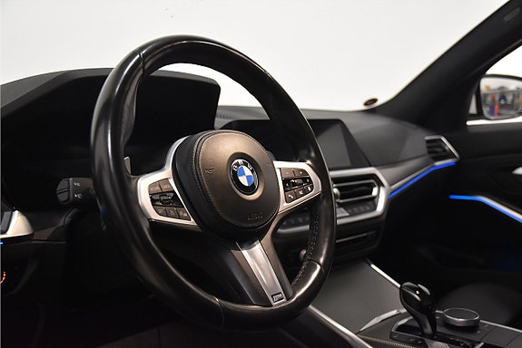BMW 330e 10 of 22