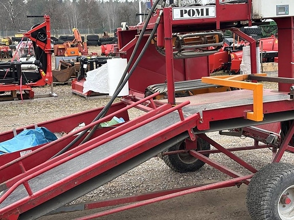 Massey Ferguson Fyrkantspress 1839 med Inplastare 6 of 7