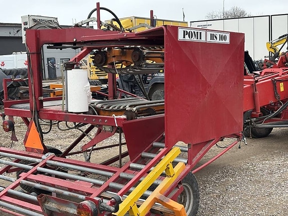 Massey Ferguson Fyrkantspress 1839 med Inplastare 4 of 7