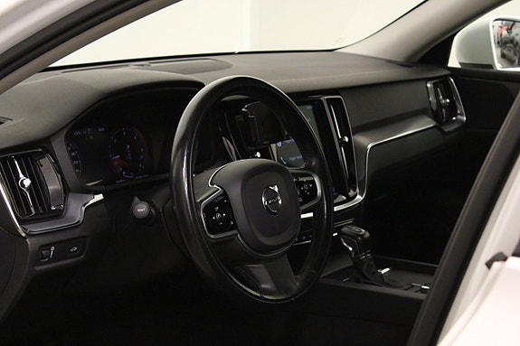 Volvo V60 8 of 16