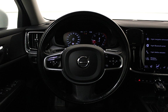 Volvo V60 12 of 16