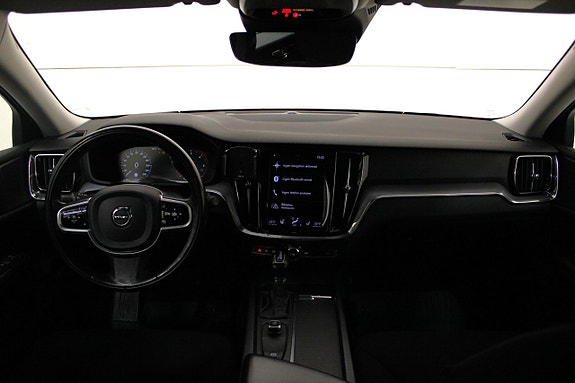 Volvo V60 11 of 16