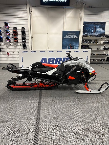 Ski-Doo SUMMIT EXPERT 850 SHOT ABRIS MORA KÖP ONLINE