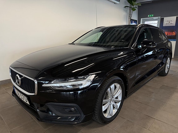 Volvo V60 2 of 5
