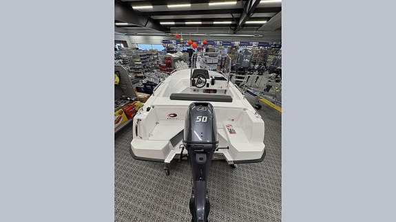 AMT 150R med Yamaha 50hk 2 of 6