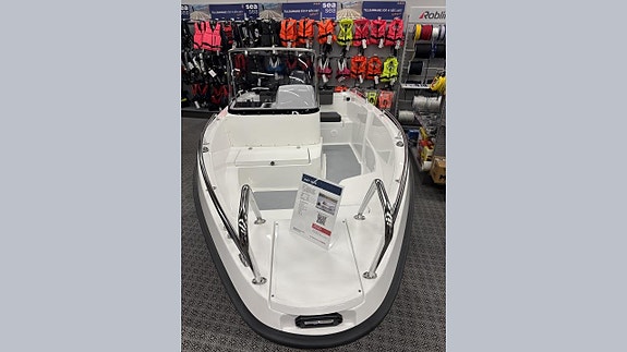 AMT 150R med Yamaha 50hk 5 of 6